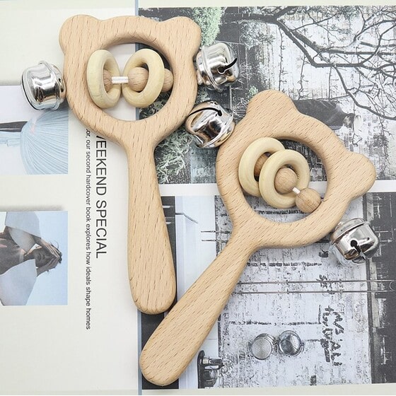 Wooden Rattle Des (1)